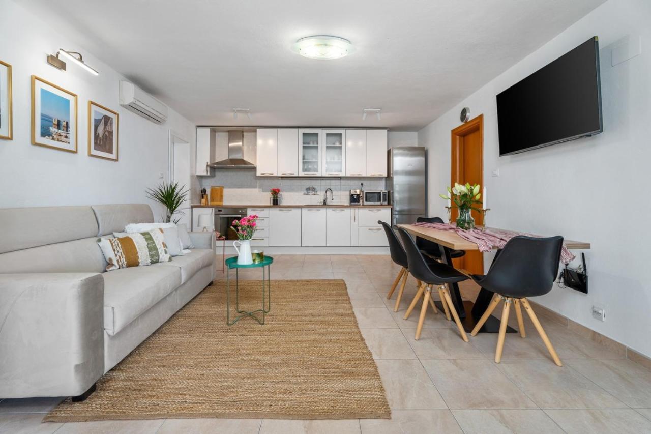 מימיצה "Villa Del Mar" Beach Villa מראה חיצוני תמונה